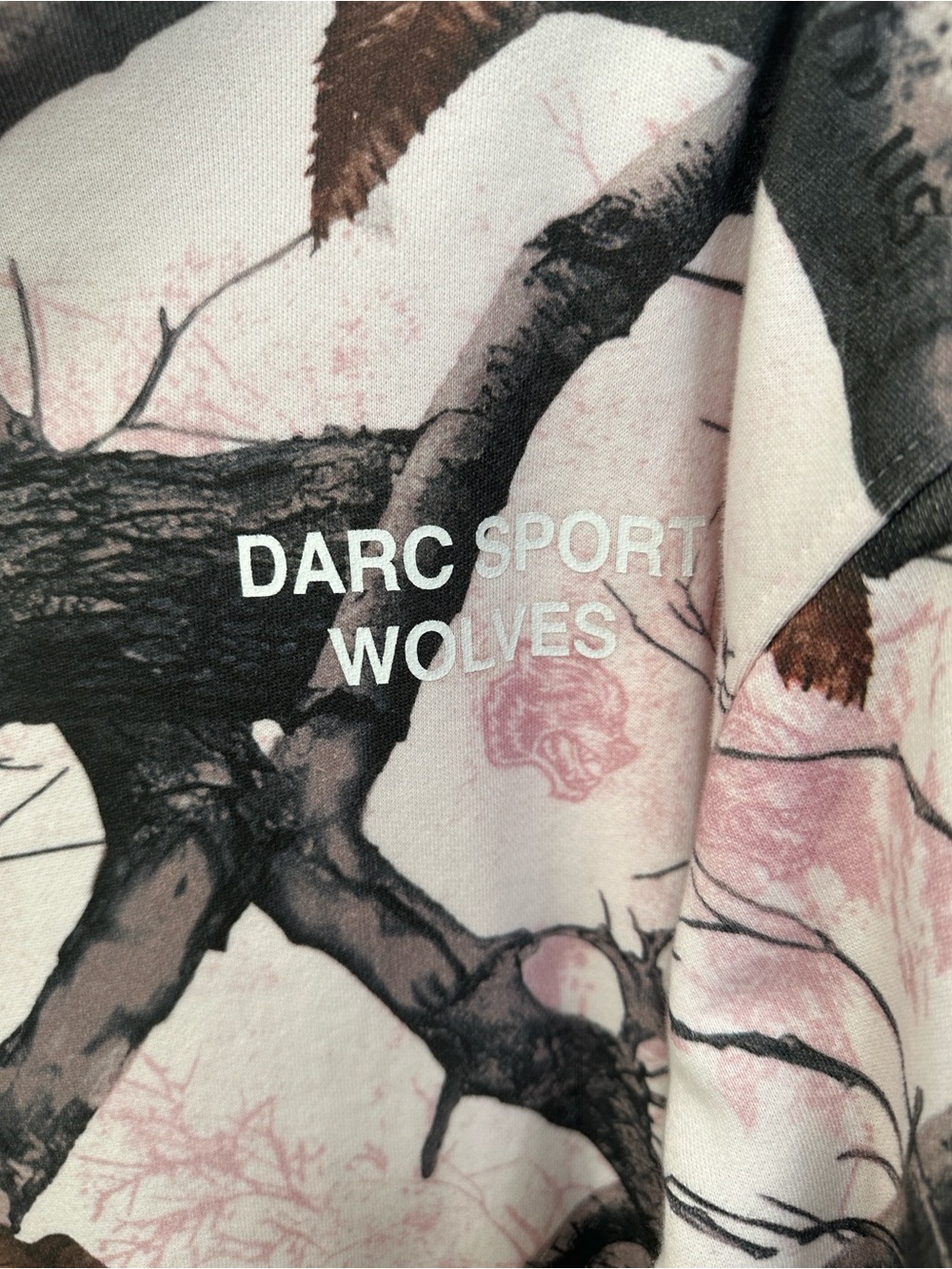 DARC SPORT WOLVES "PIERCE" PINK CAMO HOODIE - Picture 5 of 7